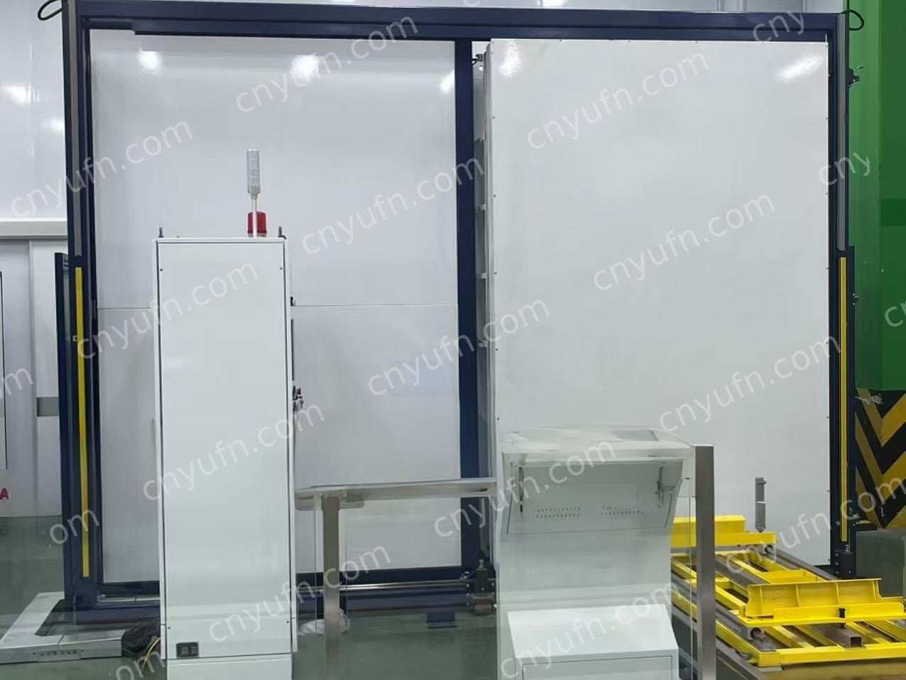 gas tank helium leak test vacuum chamber